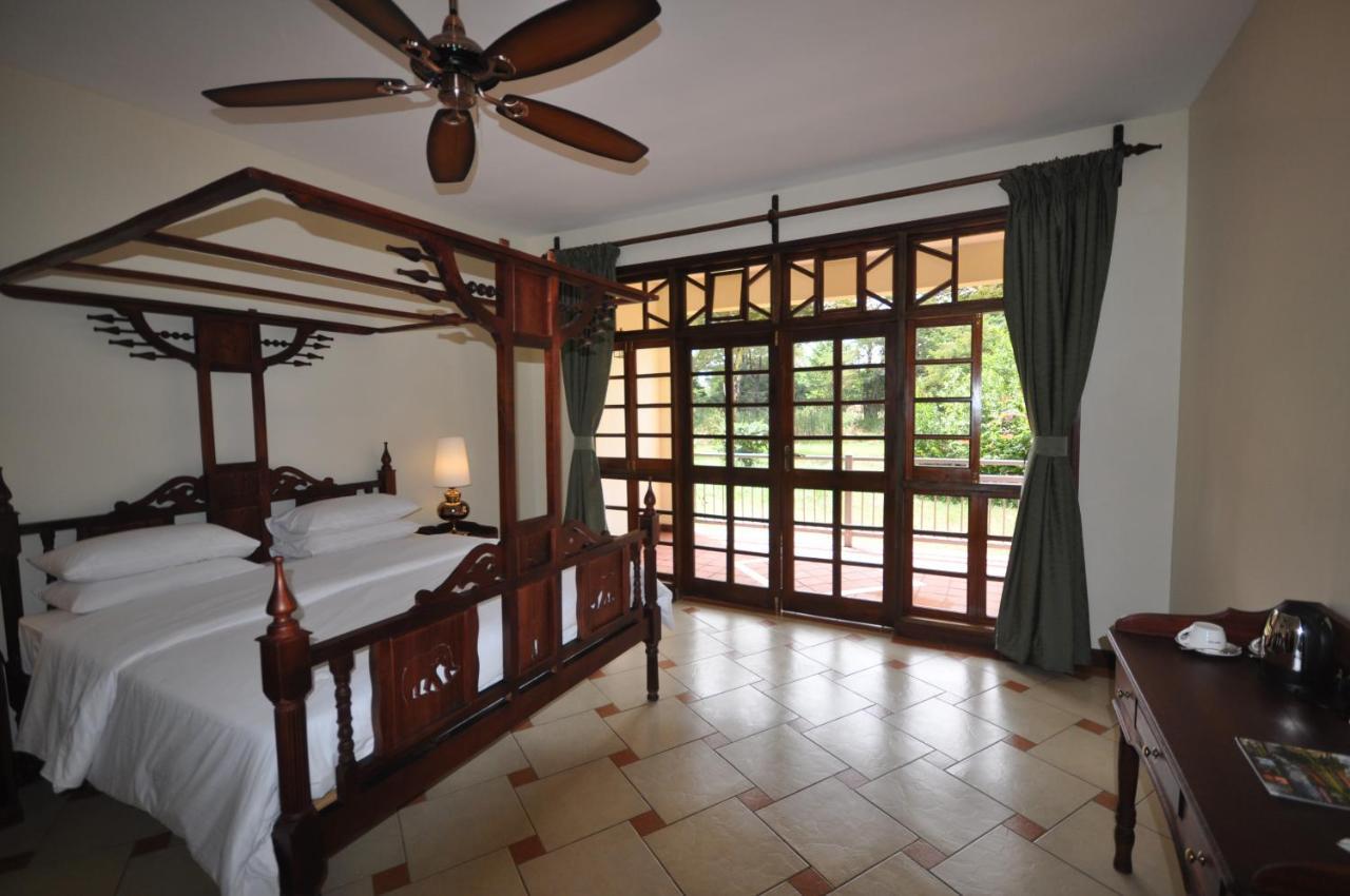 Hunters Bed & Breakfast Twaandu